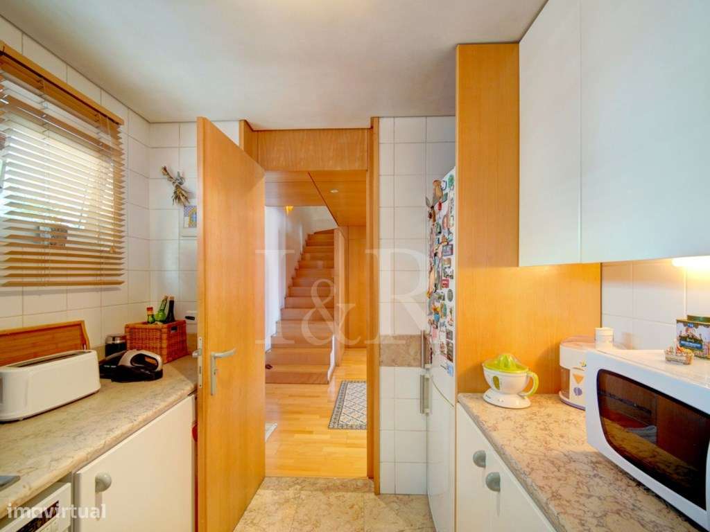 Apartamento T3 duplex com varanda no Chiado, Lisboa-5