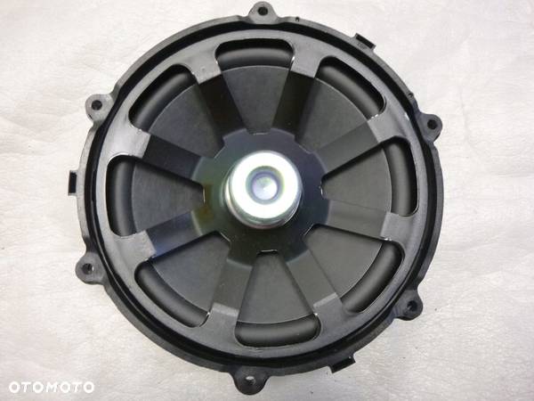 LAND ROVER DISCOVERY 4 L319 GŁOŚNIK SUBWOOFER H/K - 2