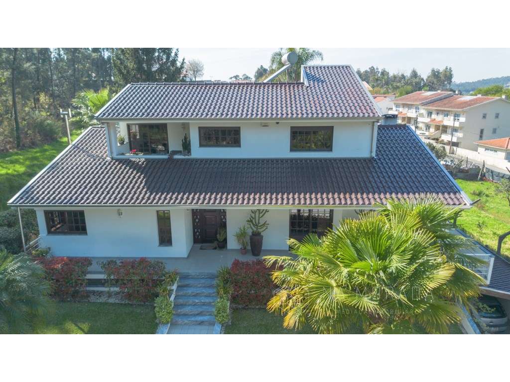 Moradia T4 isolada, com total privacidade, a 5 minutos de Santa Mar... - Grande imagem: 2/53