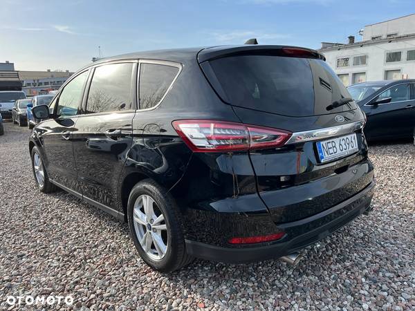 Ford S-Max - 10