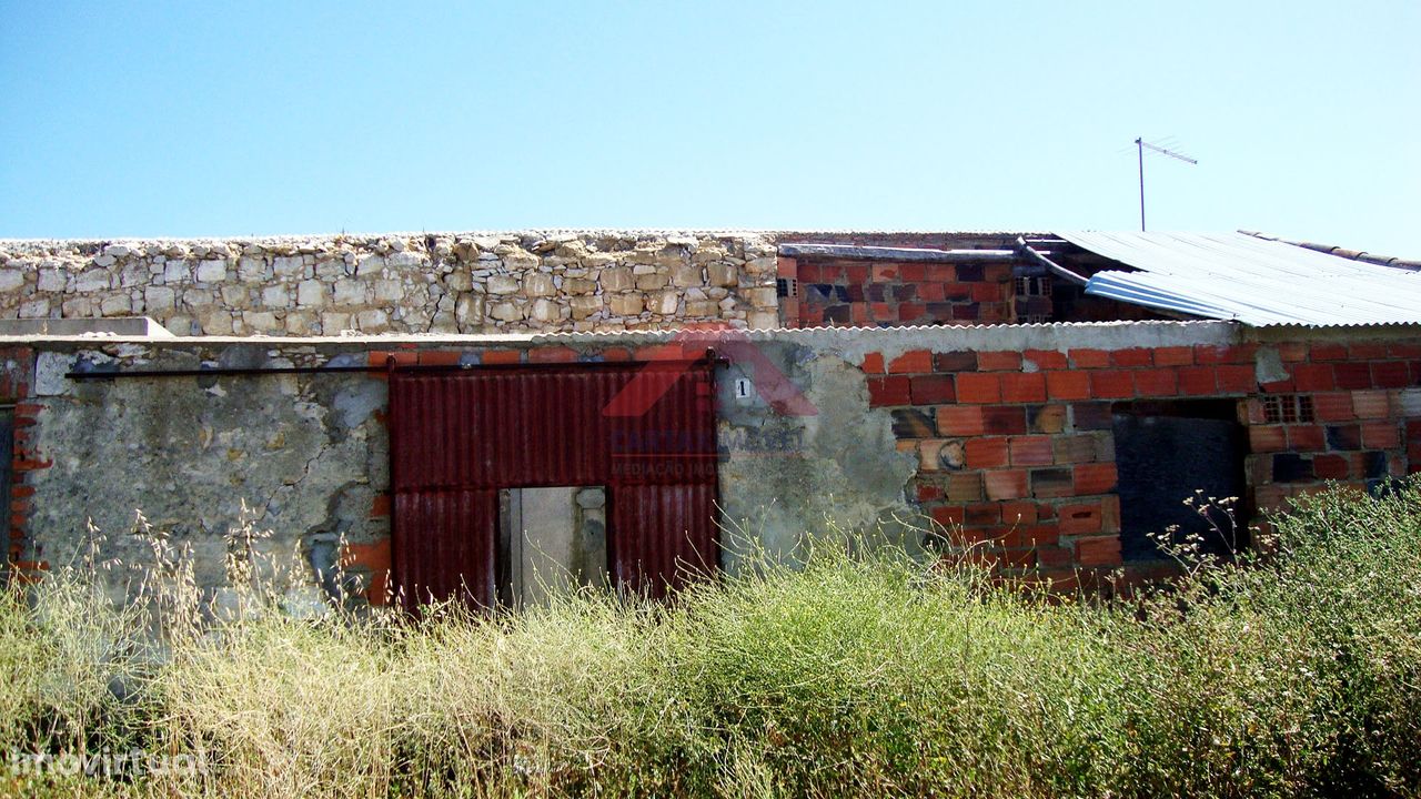 Armazém  Venda em Manique do Intendente, Vila Nova de São Pedro e Maçu