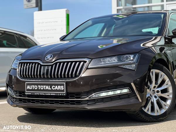 Skoda Superb 2.0 TDI 4X4 DSG Laurin & Klement - 32