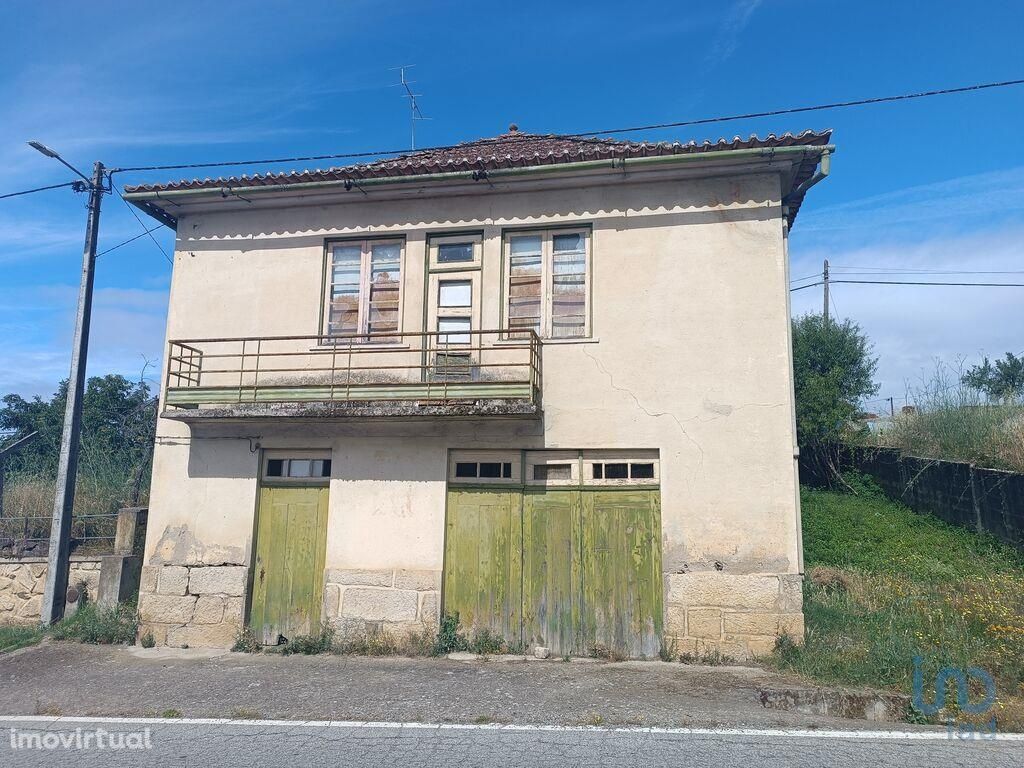 Casa de aldeia T2 em Bragança de 88,00 m2