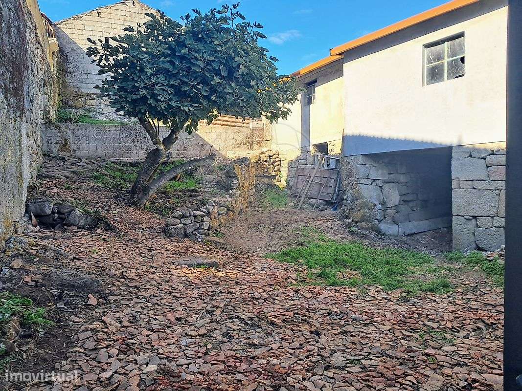 Moradia T0 para venda-6