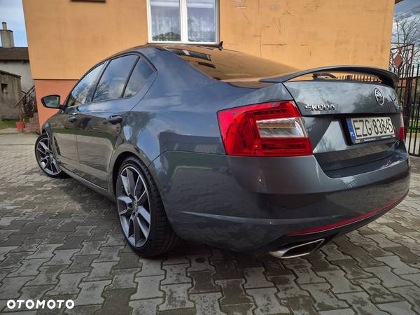 Skoda Octavia 2.0 TSI RS DSG - 6