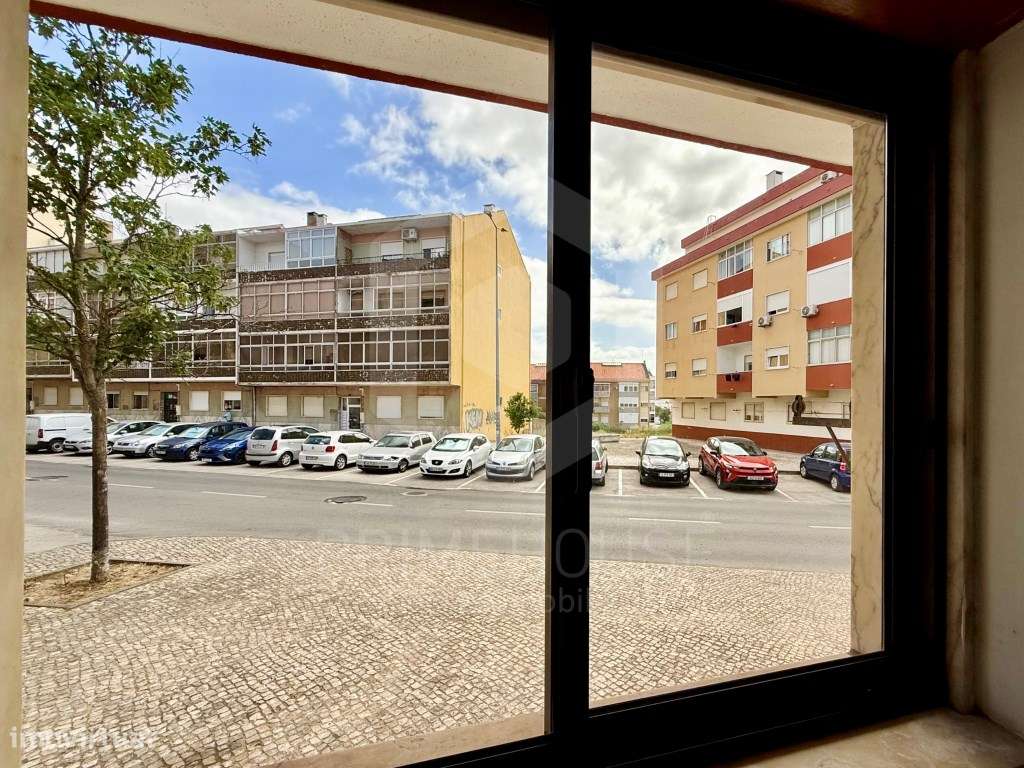 Apartamento T1 Rés do Chão no Seixal, Amora.-13