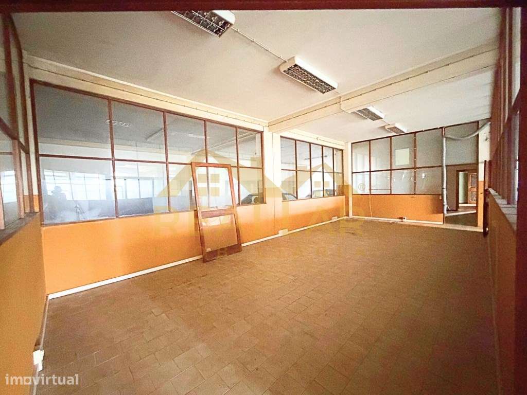 Venda de Armazém Industrial - Póvoa de Varzim - Grande imagem: 4/25