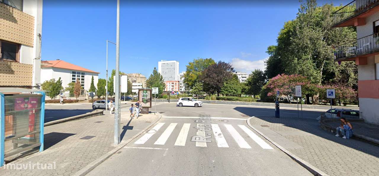 Oportunidade Única – Espaço Comercial em Vila Nova de Gaia Abaixo do V-9