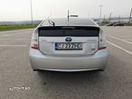 Toyota Prius (Hybrid) - 6