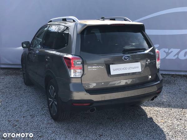 Subaru Forester 2.0 XT Platinum Lineartronic - 14