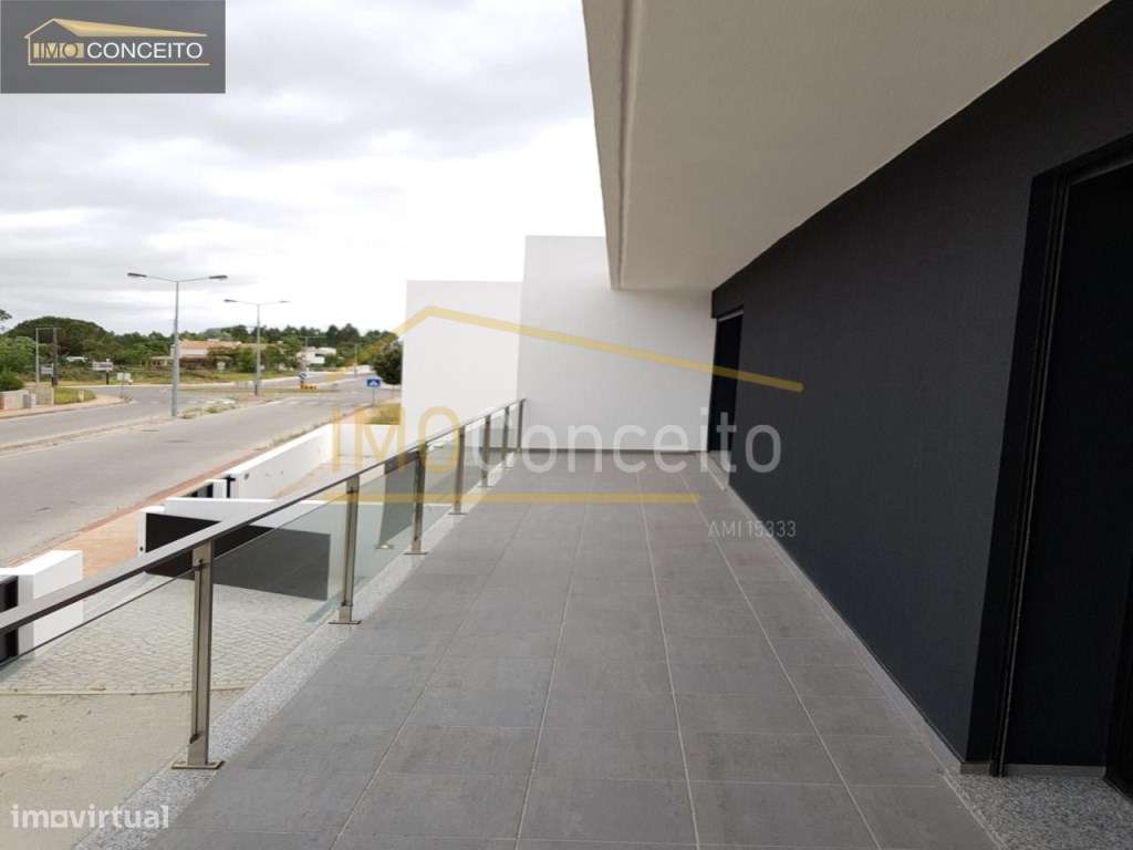 Moradia T5 C/ Piscina| Isolada| Qualidade Superior - Grande imagem: 2/24