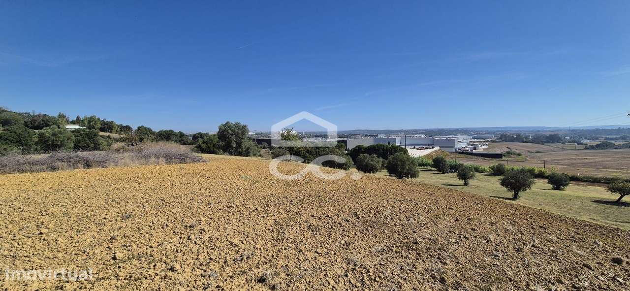 Terreno Rústico com 25.240 m² em Ferras, Gavata, Torres Novas – RAN-15