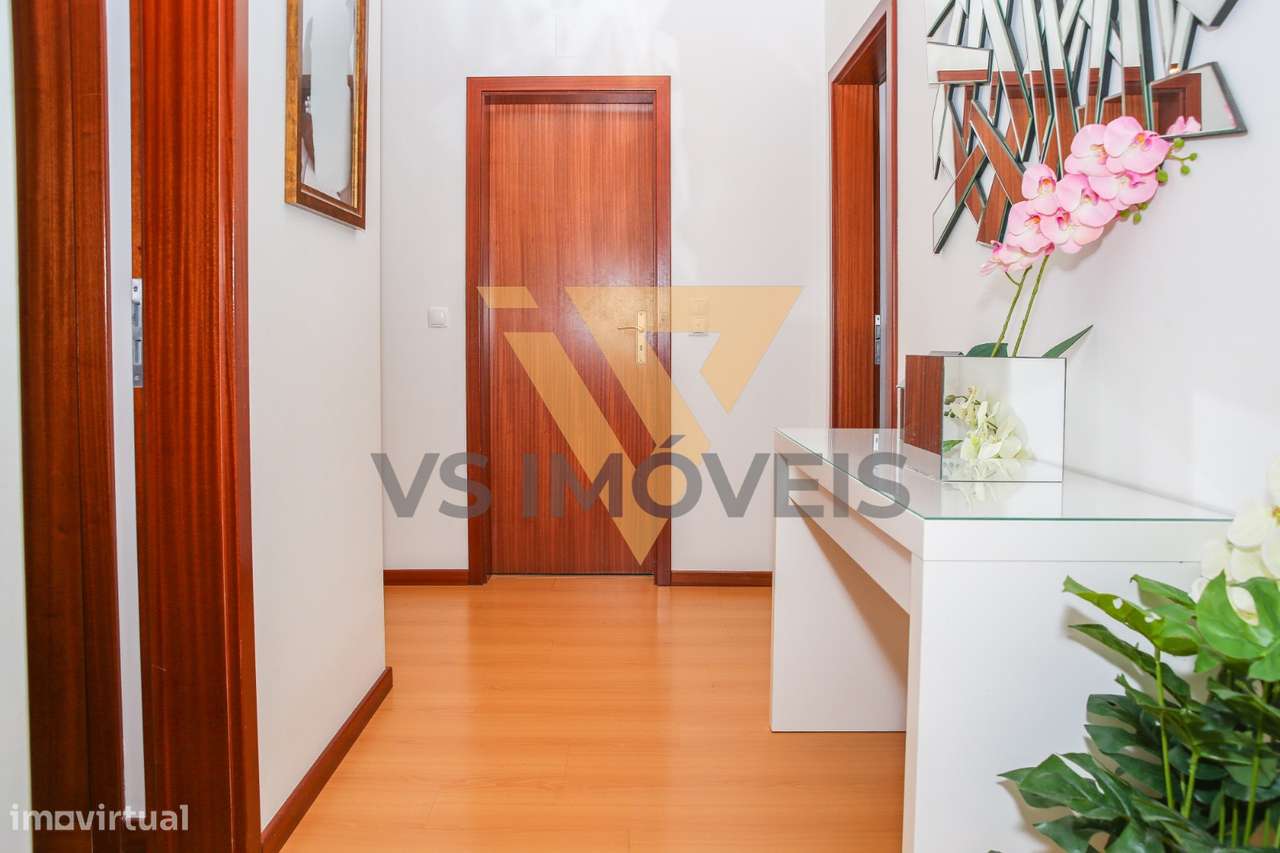 Apartamento T3 com parqueamento em condomínio privado Horta dos Vimes - Grande imagem: 5/60