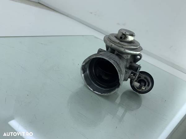 Supapa EGR Audi A4 B6 AVF / AWX EU3 2001-2004  038131501A - 3