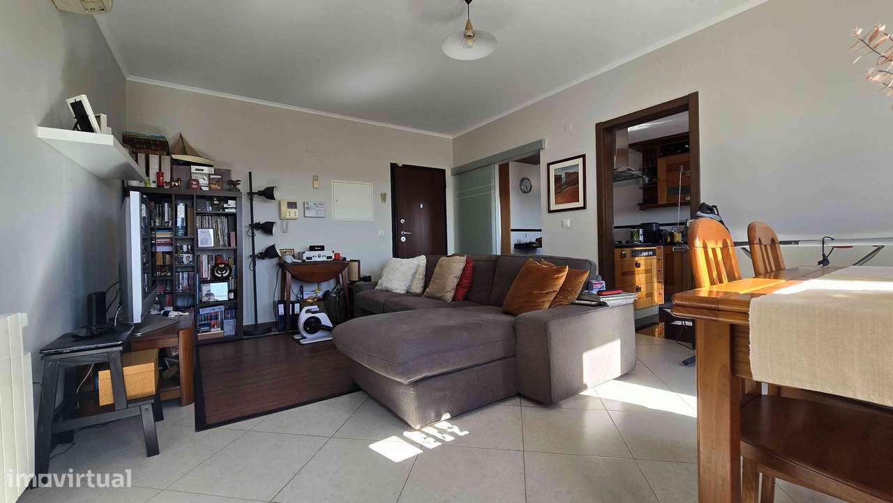Apartamento T1 com ar condicionado e elevador-8