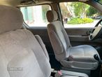 Kia Carnival 2.9 CRDi EX Confort - 23