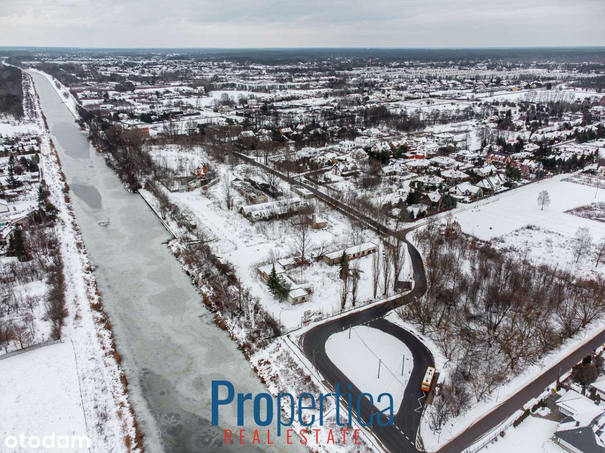 Przestronny dom z podwójnym garażem-17