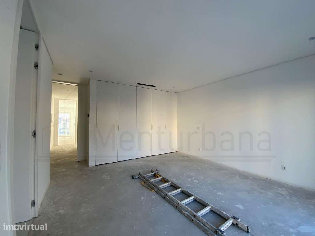 MORADIA T4 EM CONDOMÍNIO COM PISCINA - SÃO PEDRO DO ESTORIL - ESTORIL-19