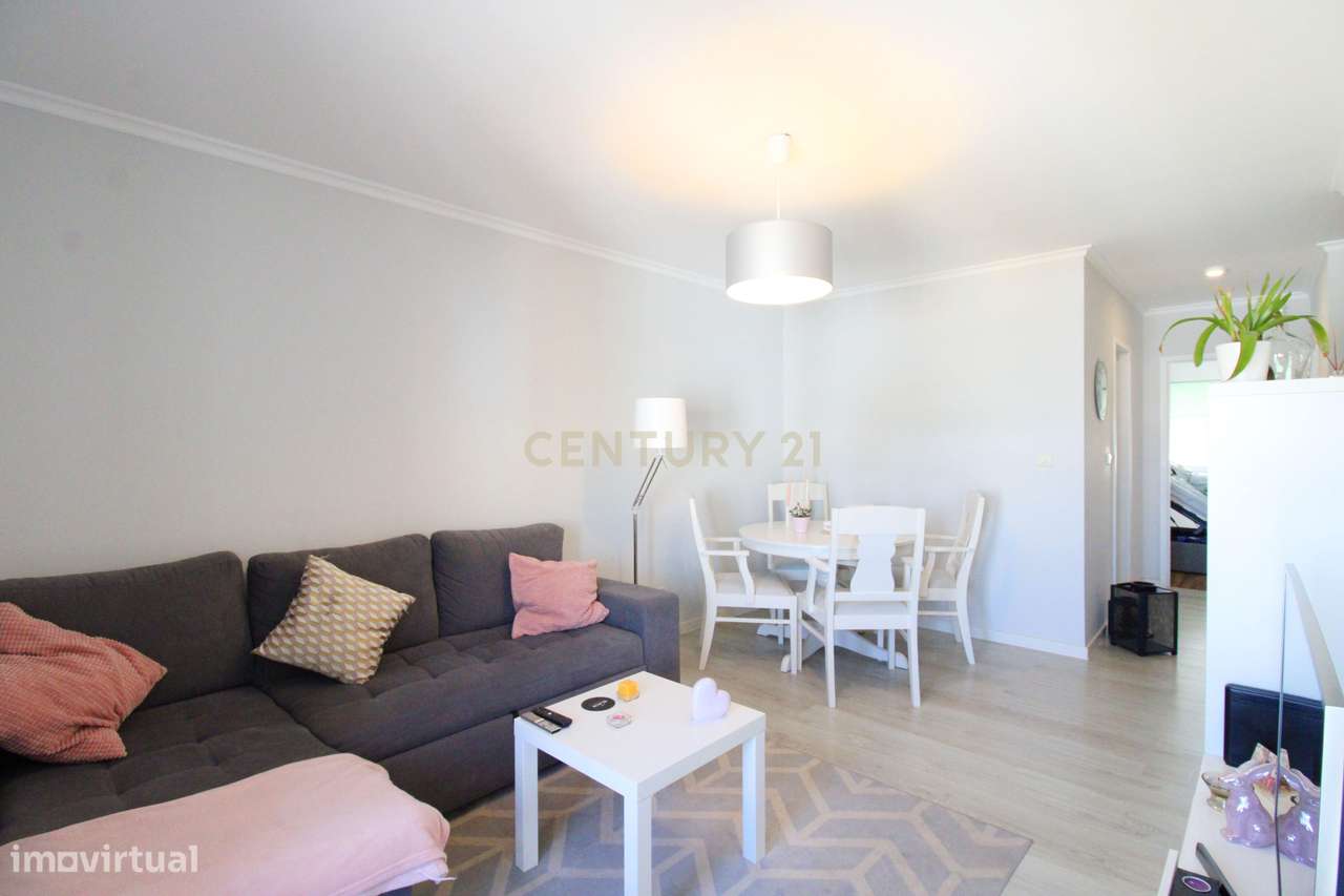 ✨ Oportunidade Única – T2 no Monte da Caparica ✨ - Grande imagem: 2/22