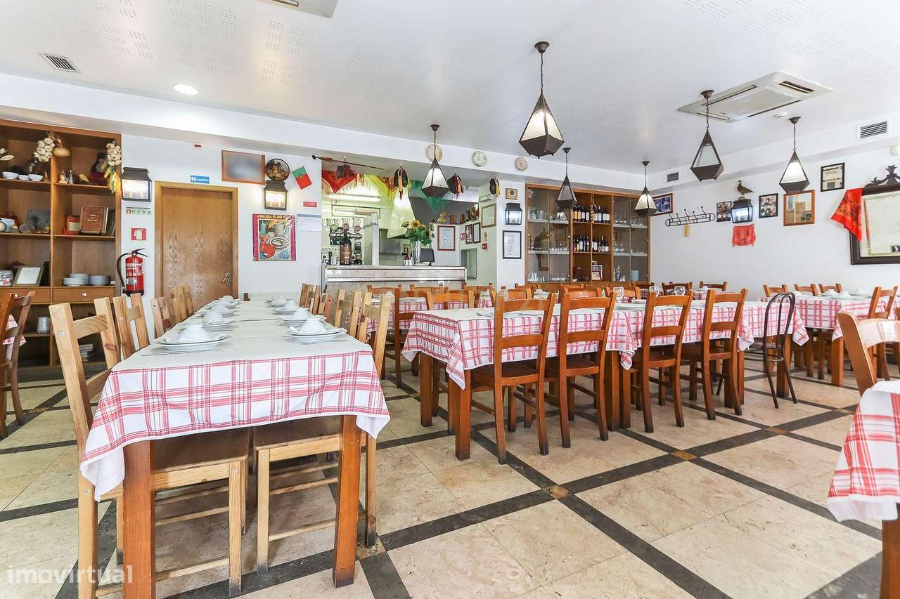 Espaço comercial situado Junto ao Paço do Lumiar e Quinta dos Alcoutin - Grande imagem: 4/14