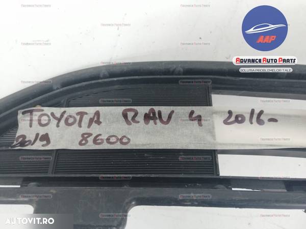 Grila inferioara Toyota RAV 4 an 2016-2019 cod 53112-42110 originala - 5
