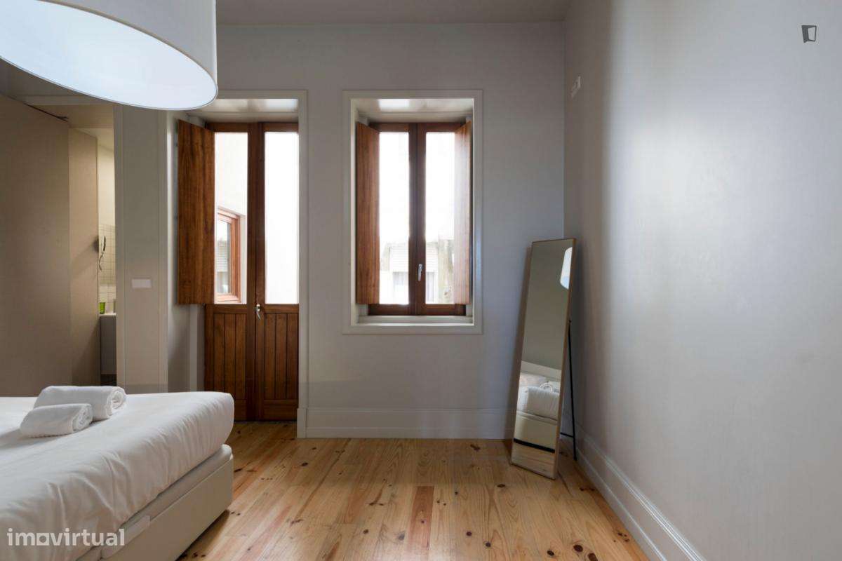 Apartamento com 1 quartos - localizado em Cedofeita Porto - Grande imagem: 2/10