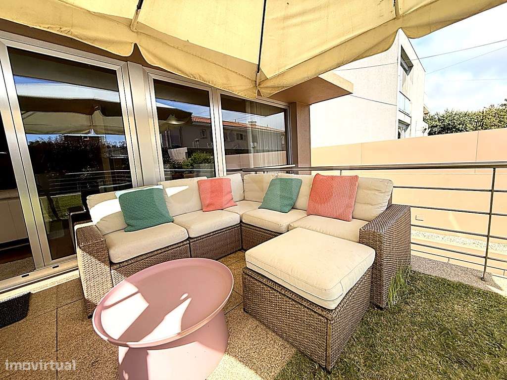 Moradia T5 Moderna com Jardim e Cave Ampla - Árvore, Vila do Conde-8