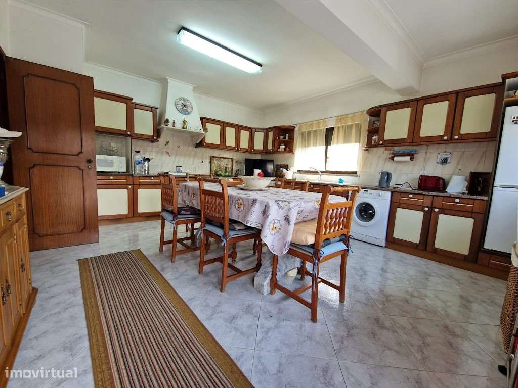 Moradia isolada como nova em Fernão Ferro-44