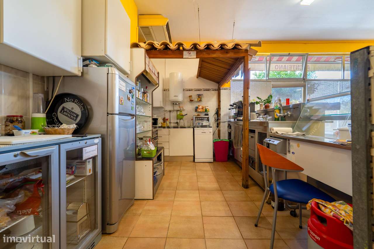 Espaço Comercial na Praia da Rocha - Grande imagem: 4/15