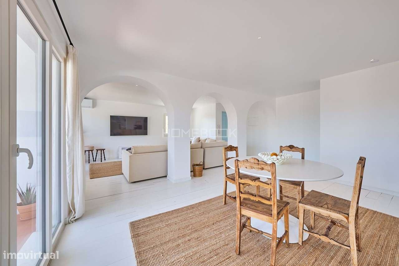 Moradia renovada com licença AL nas Quintinhas na Charneca da Caparica - Grande imagem: 5/48