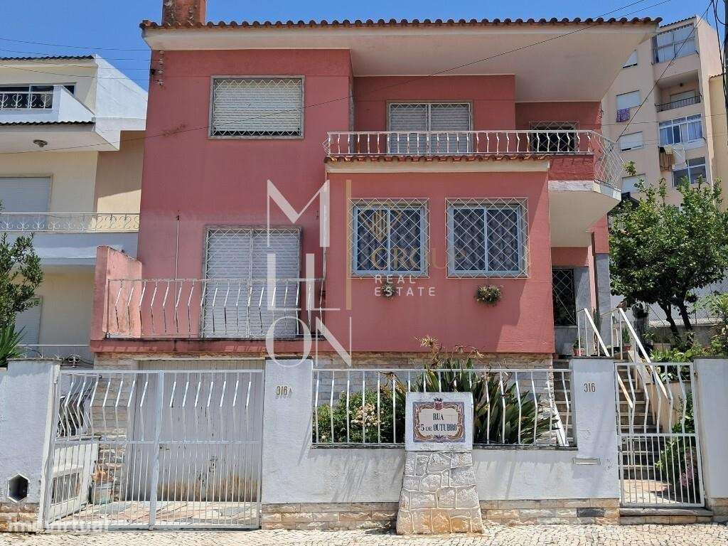 Moradia T5 | Madorna | Garagem e Quintal - Grande imagem: 5/18