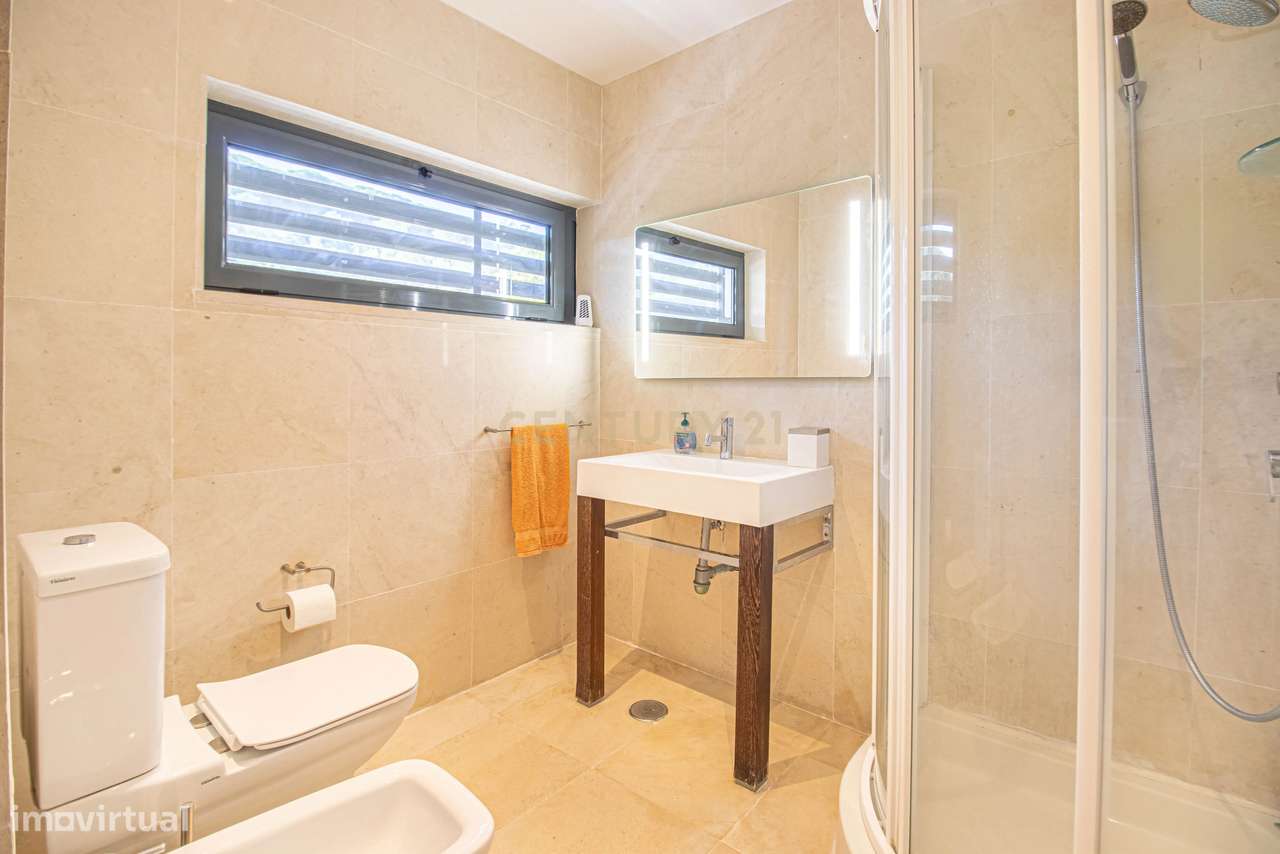 Quinta na Arrábida com moradia T5 de 364 m2 em lote de 13 520 m2 Onde-20