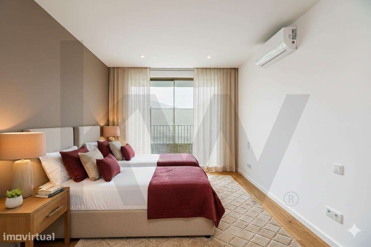 Apartamento T2 com varanda e garagem na Seca do Bacalhau, em Vila Nova - Grande imagem: 3/28