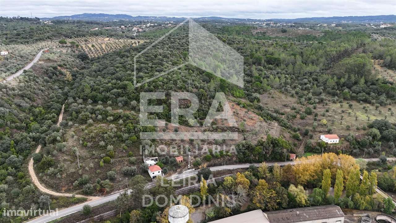 Terreno rústico de 20.200m² com acesso asfaltado e boas vistas - Grande imagem: 2/9