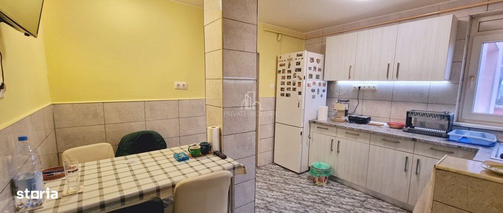 Apartament 4 Camere 95 Mp De Vanzare, Bd 1848,  Zona Dambu