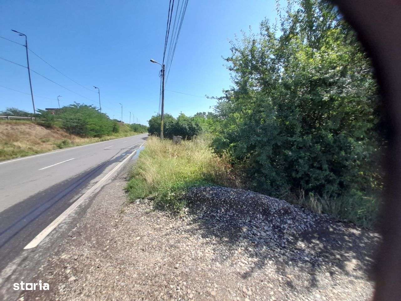 Voluntari Metro langa pod-3