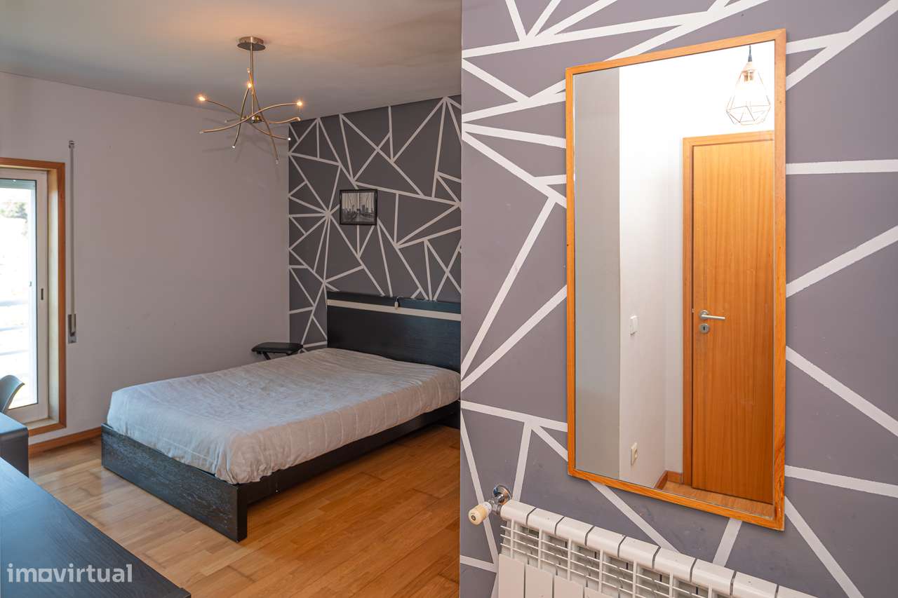 T3 com Suíte | Condomínio Fechado com Piscina | Barcelinhos-13