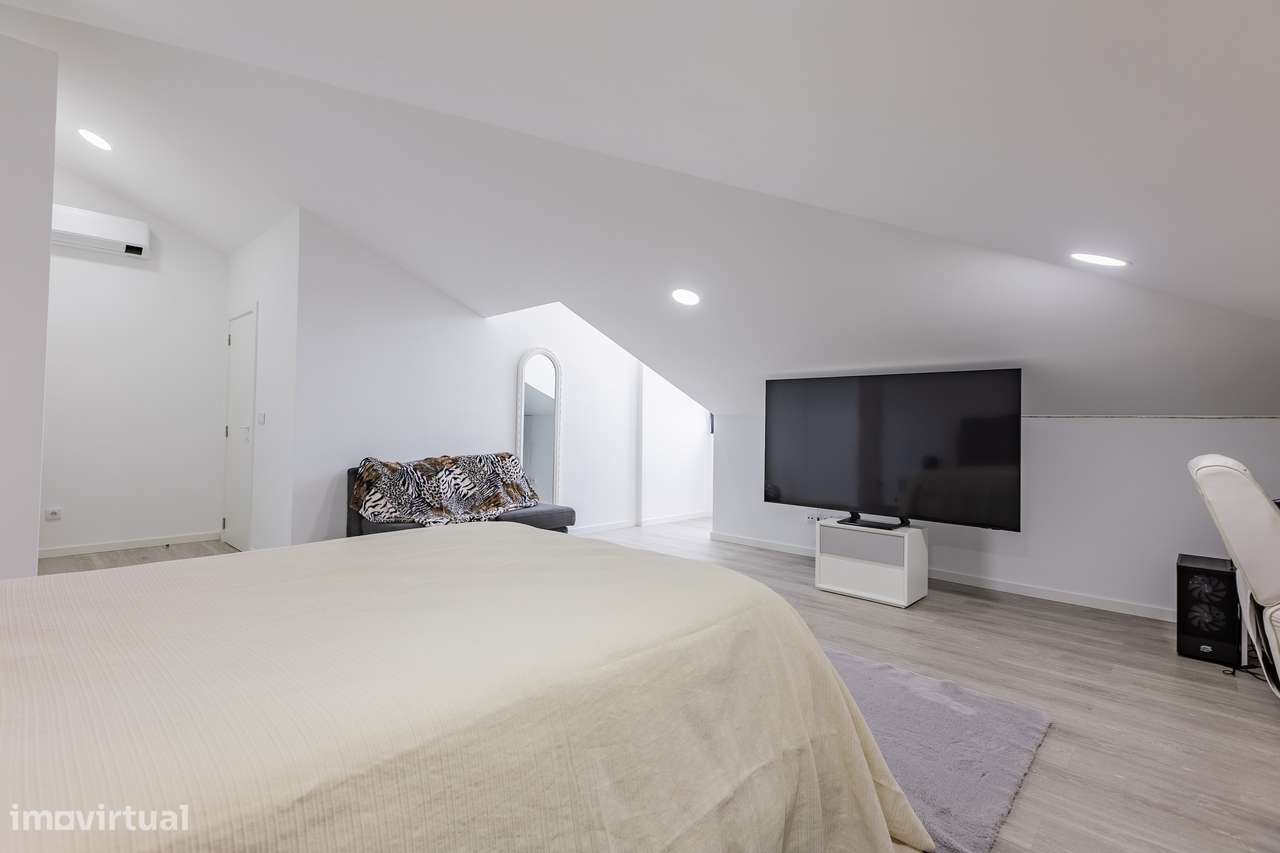 Apartamento Duplex T3 - São Vicente Ferreira.-34