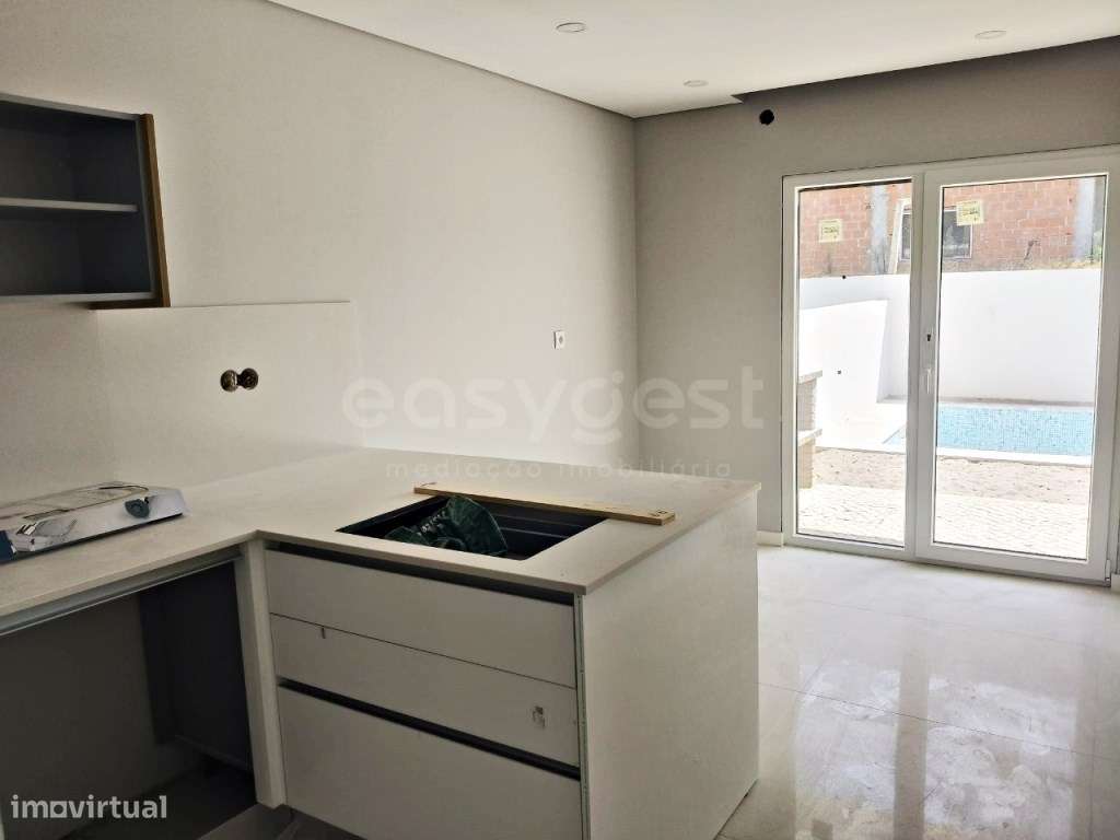 Moradia Nova com Piscina - Pronta a escriturar - Grande imagem: 5/41