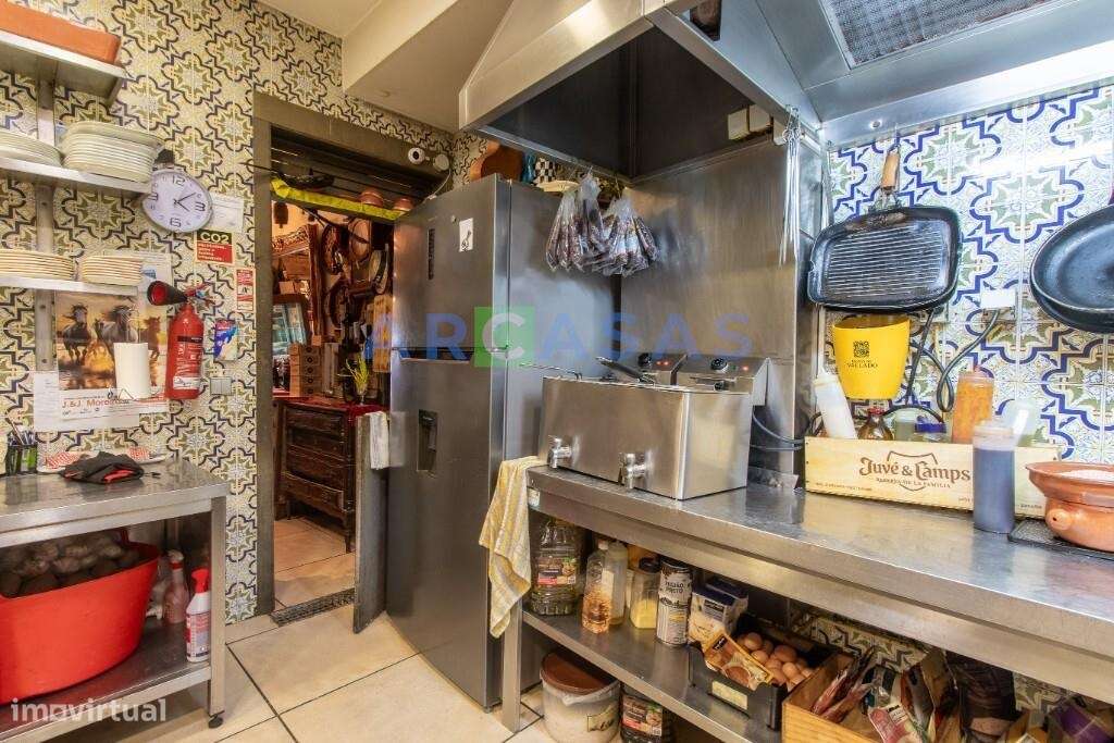 Trespasse de Restaurante Tradicional no Porto: Poveiros, Passos Manuel-19