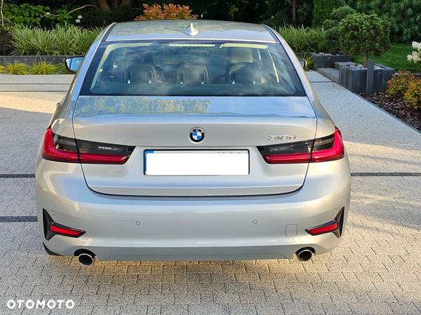 BMW Seria 3 320d M Sport - 5