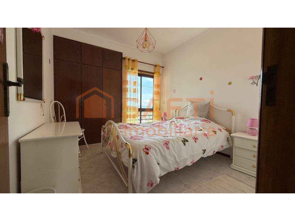 Magnífico apartamento de três quartos com vista para o mar e garagem. - Grande imagem: 4/10