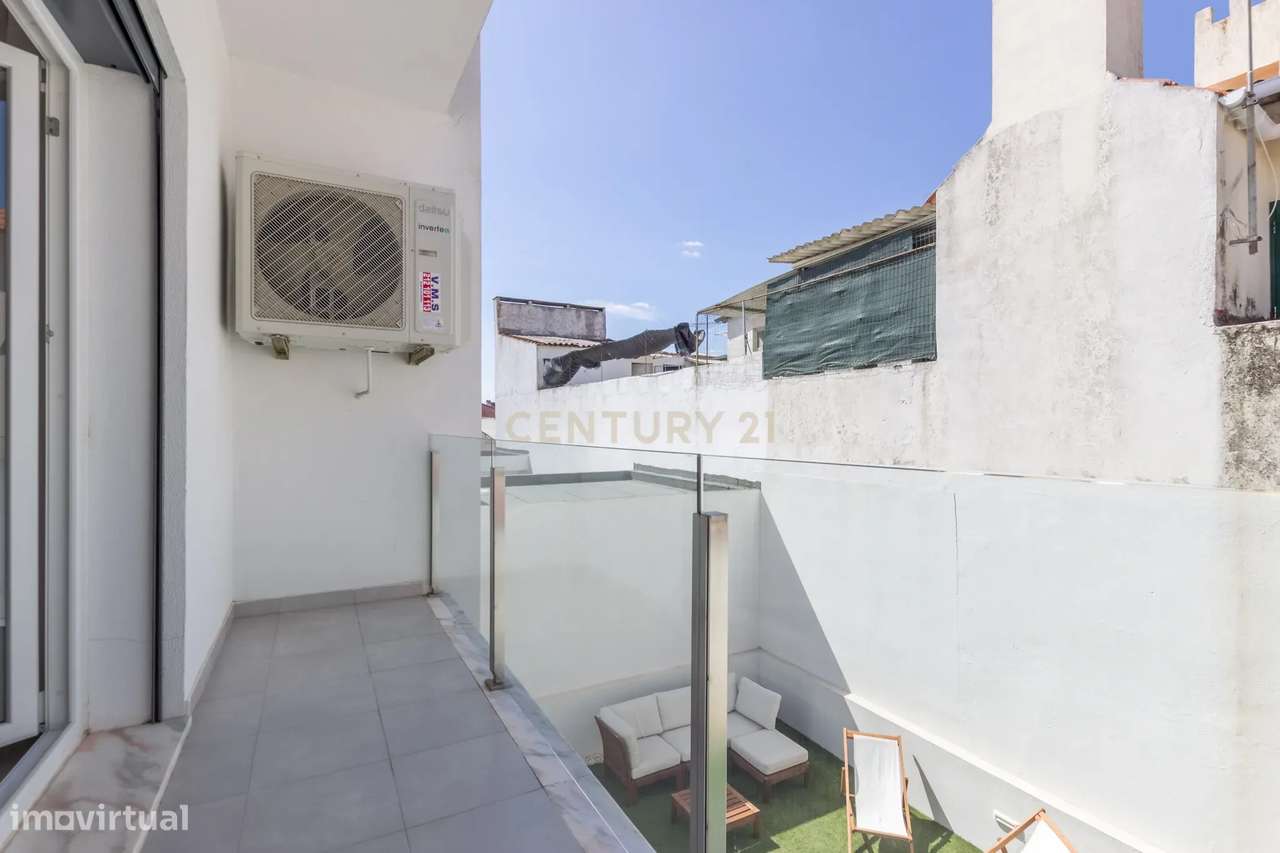 Moradia Geminada como Nova na Quinta do Conde-27