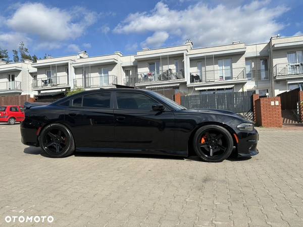 Dodge Charger 5.7 R/T - 16