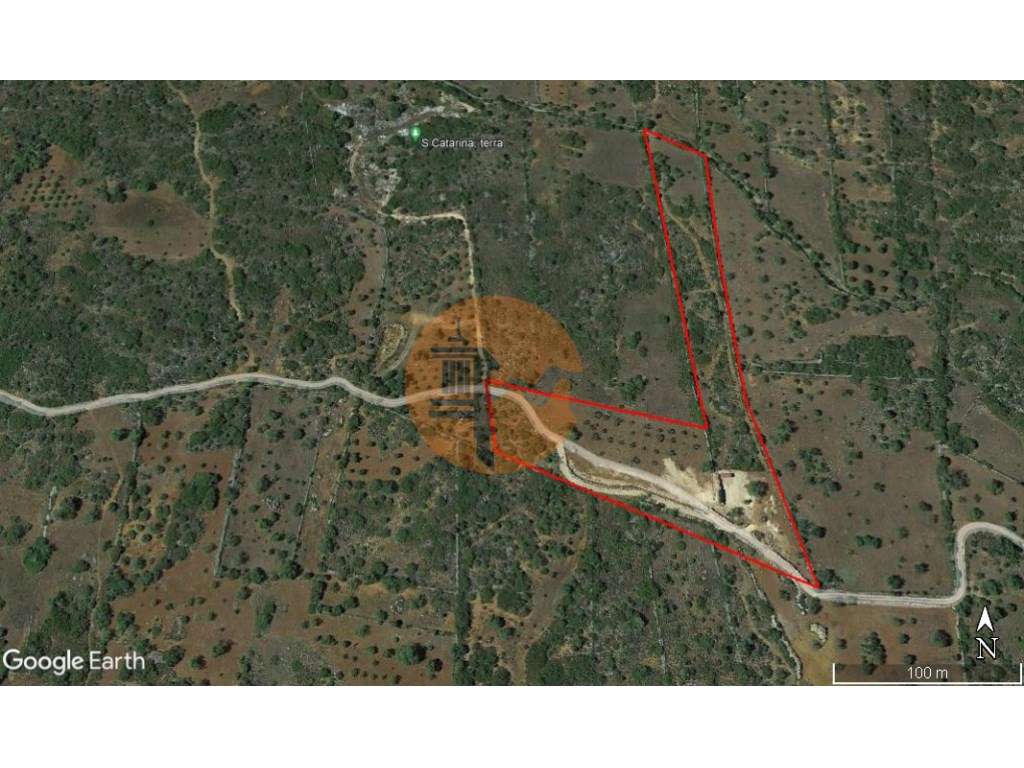 Terreno Rústico de 14020m2 vedado e com Furo - Grande imagem: 2/18