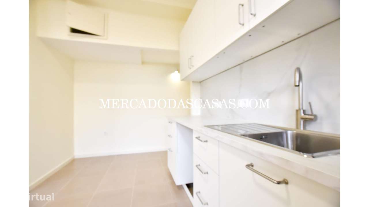 Apartamento T3 junto à igreja, centro de Espinho - Grande imagem: 5/21