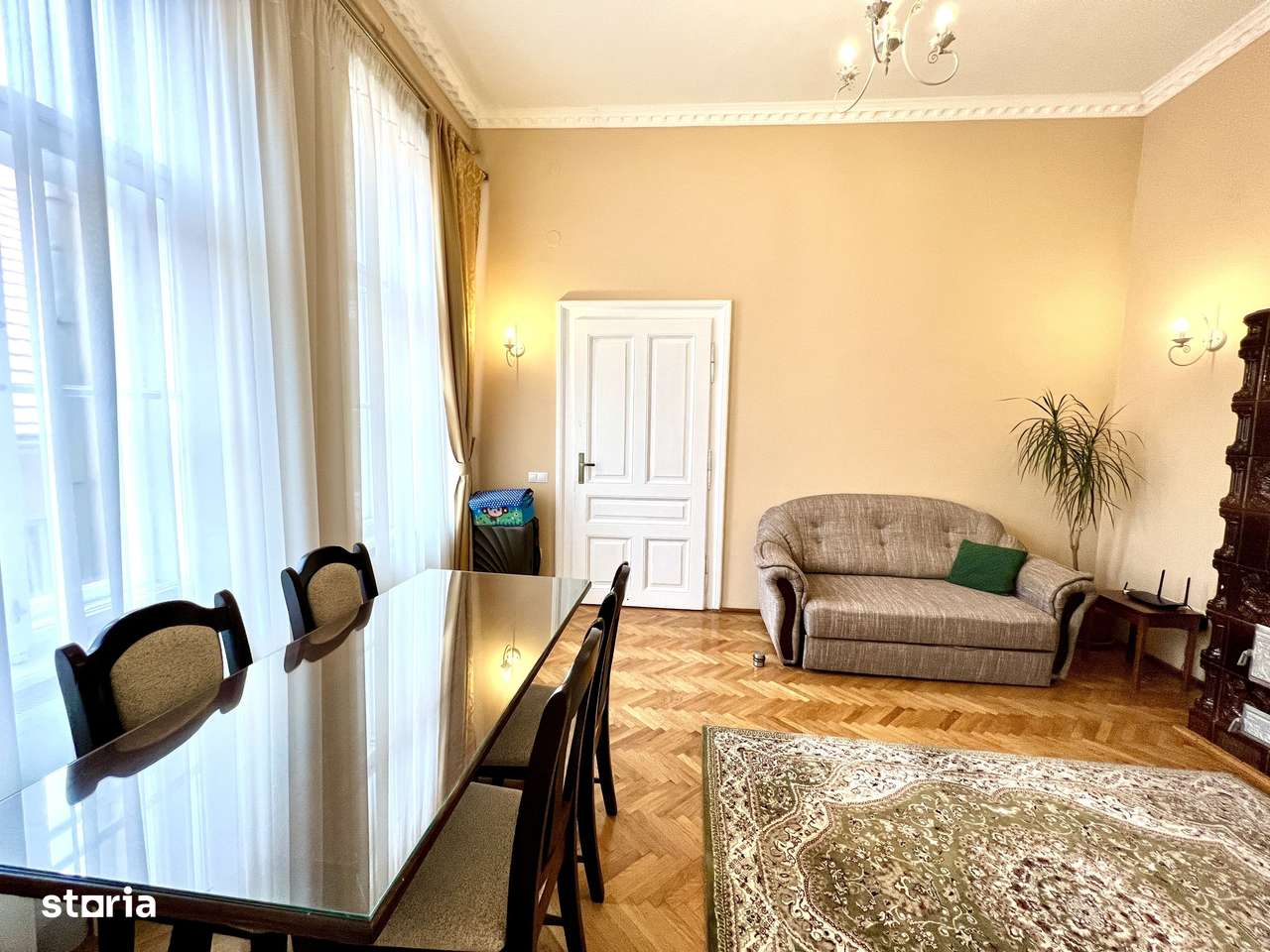 Apartament ultracentral cu 2 camere de vanzare in Sibiu – etaj 1 - LUX - Imagine principală: 3/14