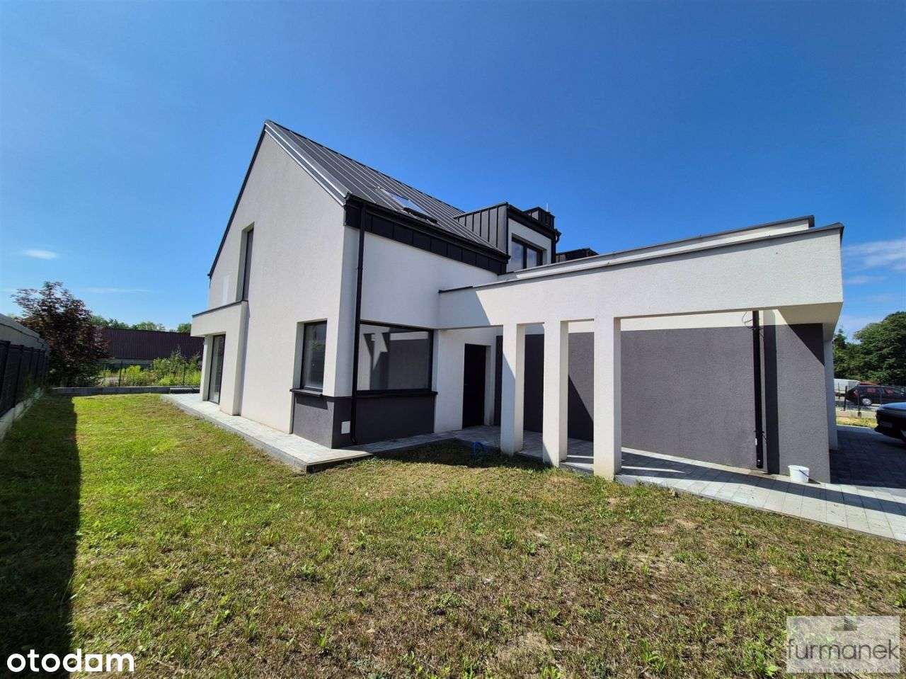 Nowoczesny dom jednorodzinny na nowym osiedlu-10