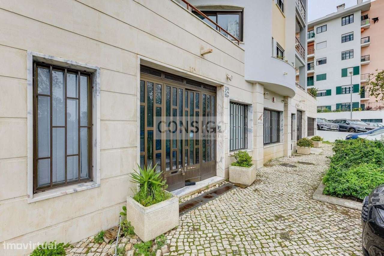 Espaço Comercial Moderno em Algés-35
