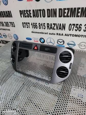 Consola Centrala Grila Ventilatie Centrala Ornament Bord Vw Golf 6 VI Plus An 2008-2013 Volan Stanga - 3